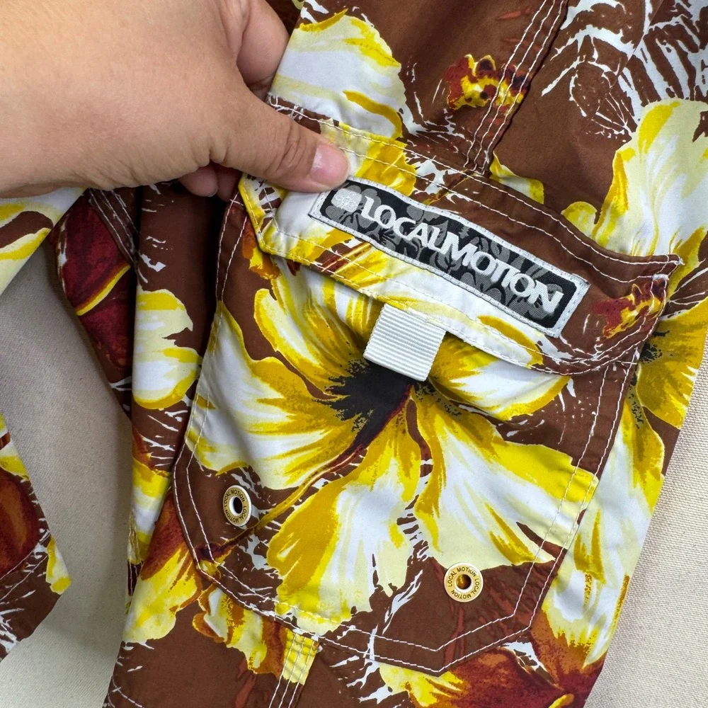Local Motion Board Shorts 32 Brown Floral Hibiscus Surf Beach Skater Retro